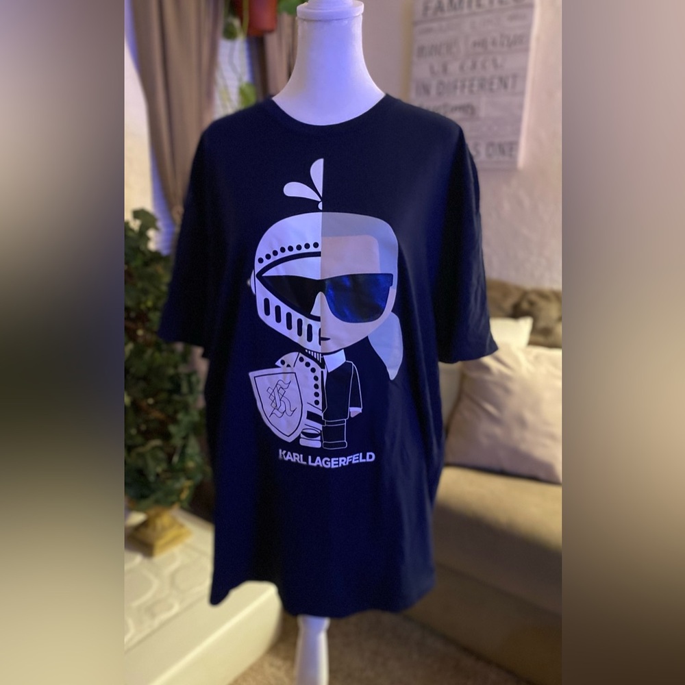Karl Lagerfeld Black Knight Graphic Tee .NWT